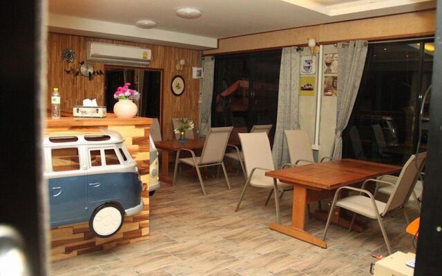Baan Alisa Bed and Breakfast