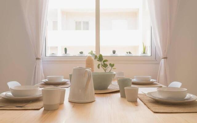 Modern European Apartment 1 min. walk to Beach