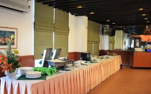 Mayres Hotel Kota Tinggi