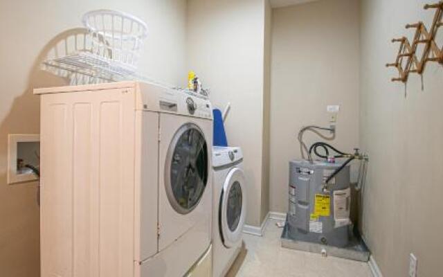 Legacy Villa 1601 Condo