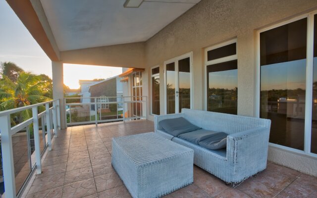 Hibiscus Villa - 5 Rooms
