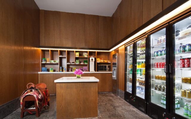 Hilton Garden Inn Shangri-La