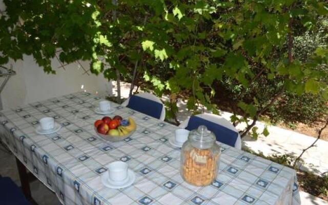 Apartments Sersic Baska