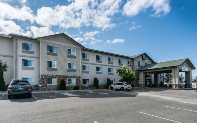 Quality Inn & Suites Sequim at Olympic National Park