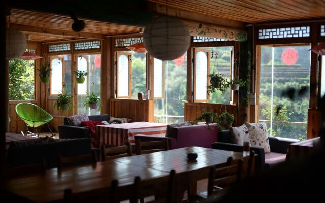 Dragon's Den Hostel in Longji Rice Terraces