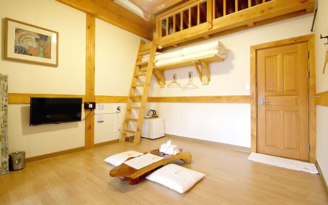 Jeonju Big Smile Pension