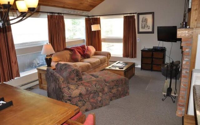 Pitkin Creek Condominiums