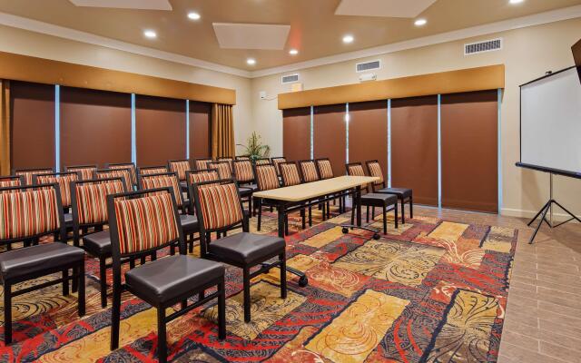 Best Western Plus Black Oak