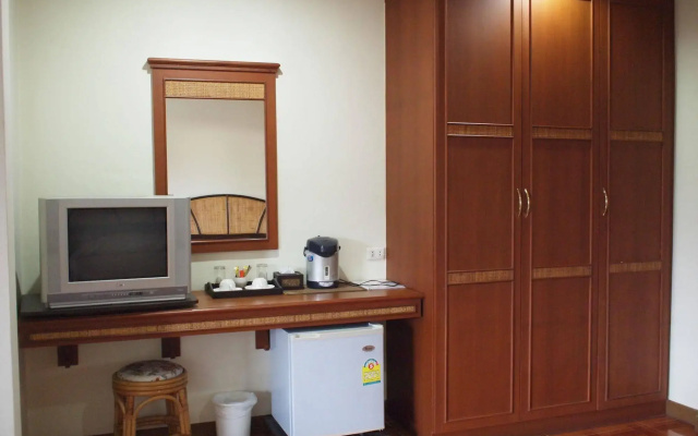 RoongRuang Hotel