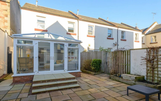 Craigleith Lodge
