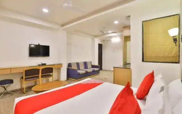 The Excellency by OYO Rooms