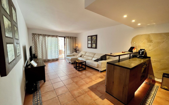 Luxury Apartment for 4 People in Cala D'or