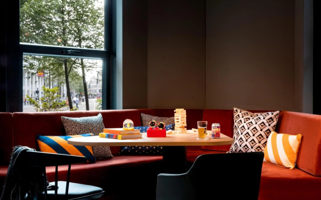 Moxy the Hague