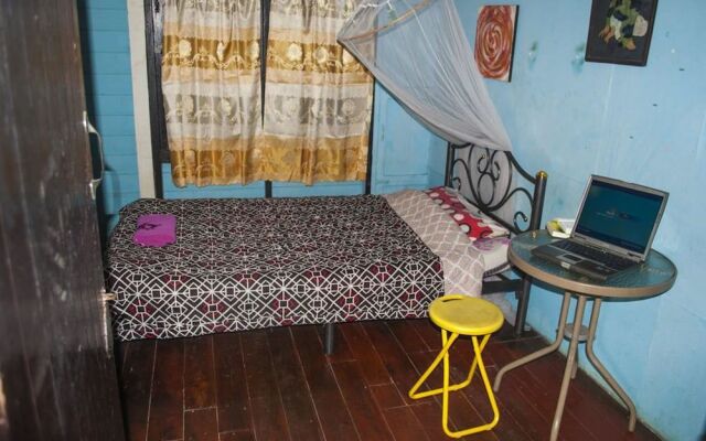 New Phiman Riverview Guesthouse - Hostel