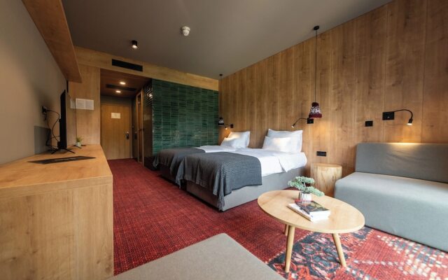 Hotel Nomad