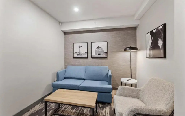 Sandman Signature Dallas Las Colinas Hotel & Suites
