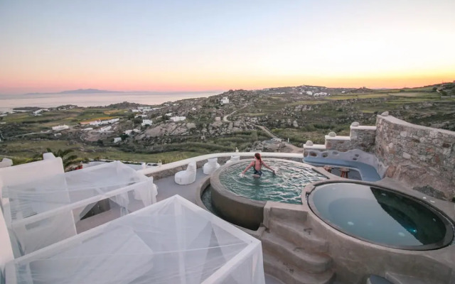 Sea & Stone Residence
