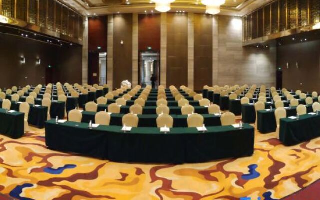 Royal Hotel (Chongqing Liangjiang)