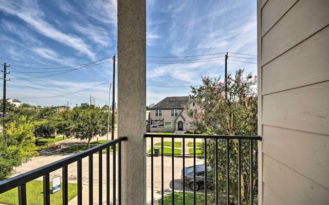 3-story Home Near Museums, Nightlife & Downtown!