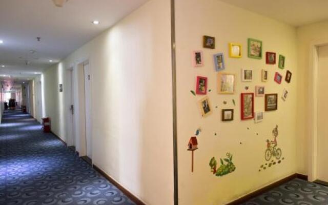 7 Days Inn (Guangzhou Nanfang Hospital Tonghe Subway Station)