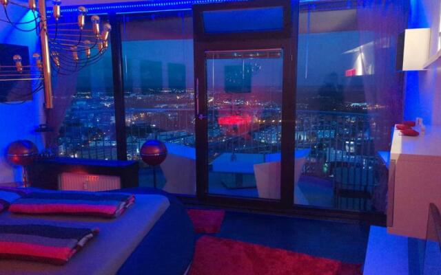 Sky-Romantic-Room