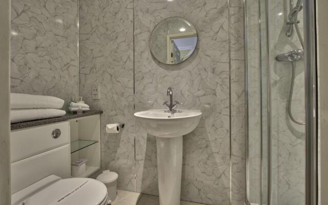 The Leconfield Hotel