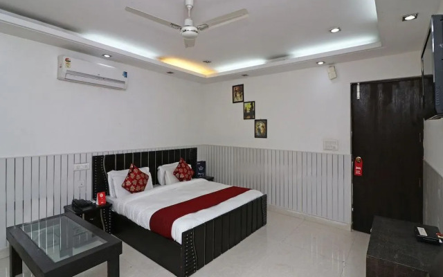 OYO 12340 The Royal Park Plaza