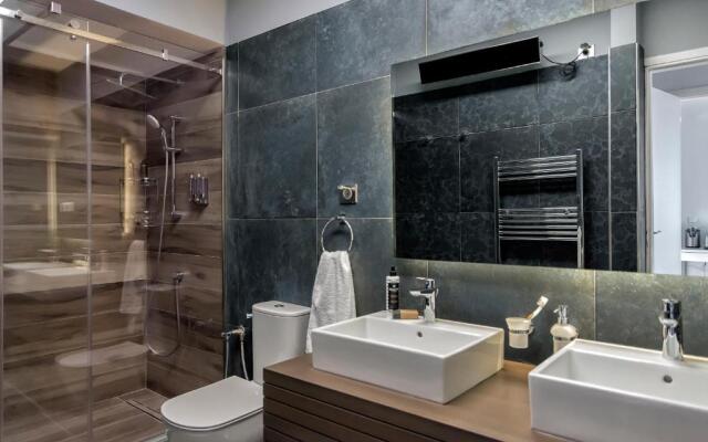 Amazing Seafront Apartment Athens Riviera