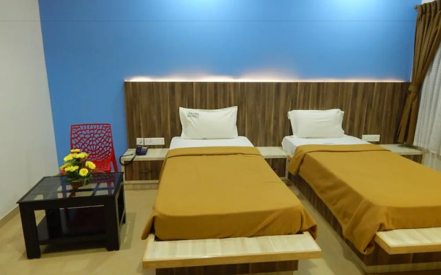 Hotel Aadhi
