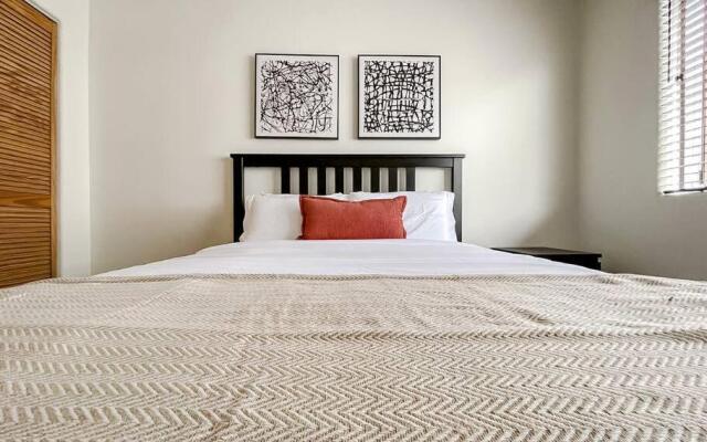 Supreme 2BD/3BA Condo - Los Angeles