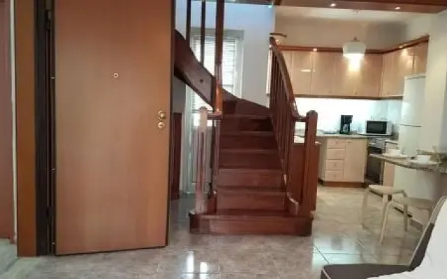 Maisonaitte-Athens Center, 4 BD, 2 BATH