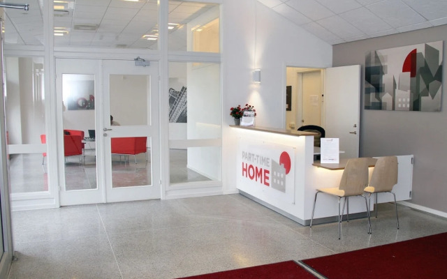 Part-Time Home Hotel Rotebro Station