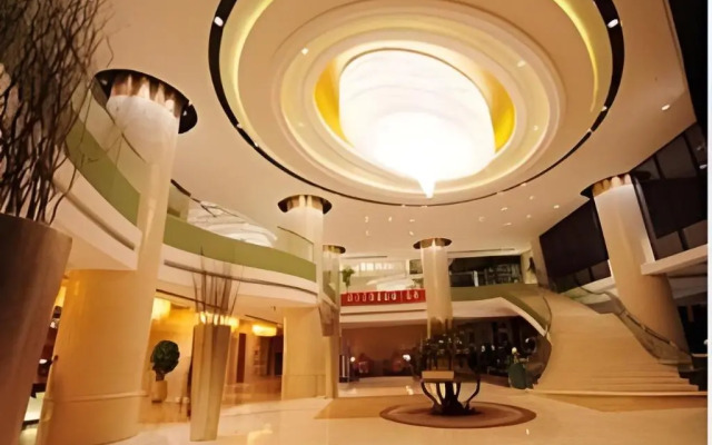XinHua JianGuo Hotel
