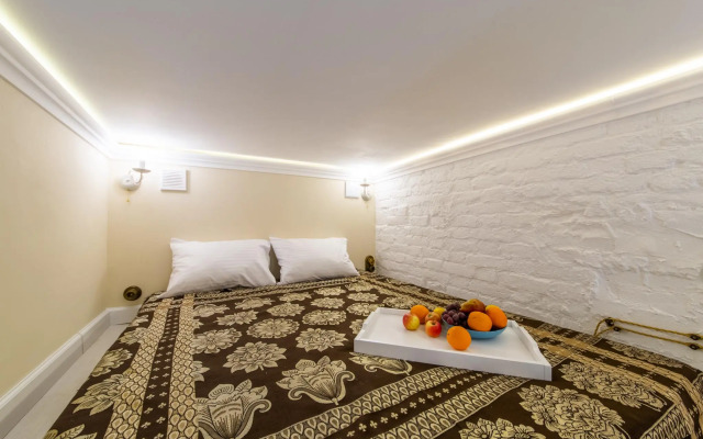 Достоевскинн на улице Колокольная