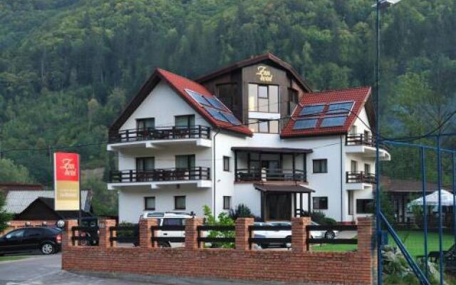 Zan Hotel