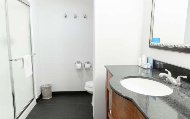 Hampton Inn & Suites Chesapeake-Square Mall