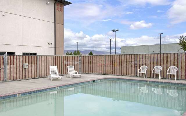 Super 8 by Wyndham The Dalles OR