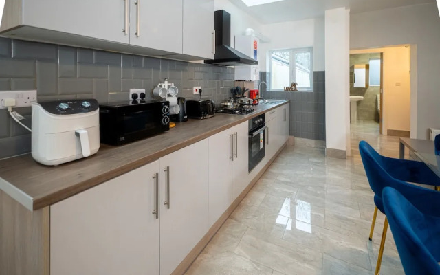 Kunda House Coventry Road