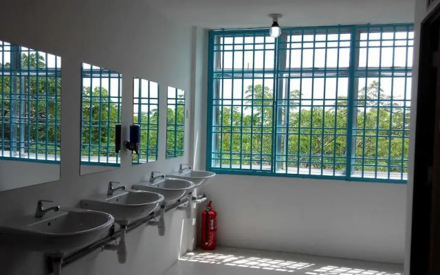 Roof Talk Theme Hostel