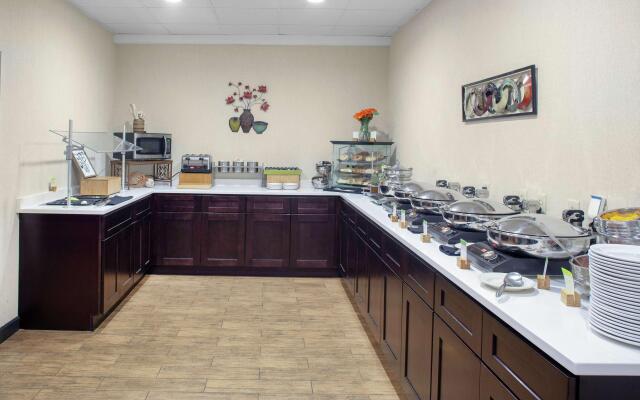 DoubleTree Suites by Hilton Dayton - Miamisburg