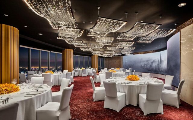 J Hotel, Shanghai Tower