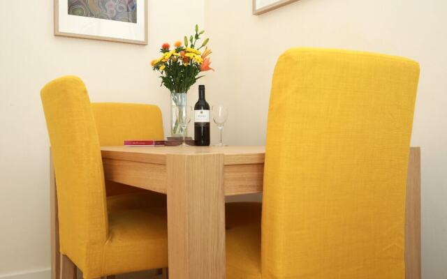 1 bed flat off Royal Mile
