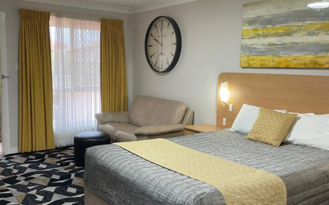 Cattlemans Country Motor Inn & Serviced Apartments