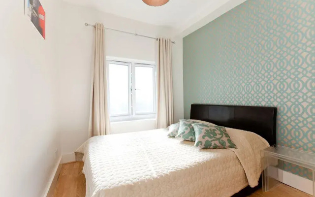 Trafalgar Square Apartments