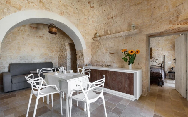 2822 Marì Trullo by Perle di Puglia