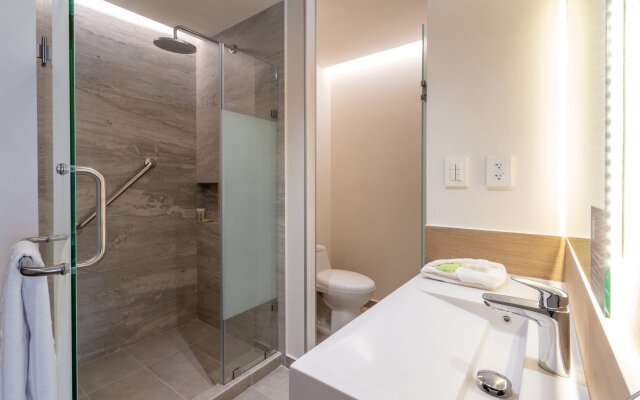 City Express Plus by Marriott San Luis Potosí