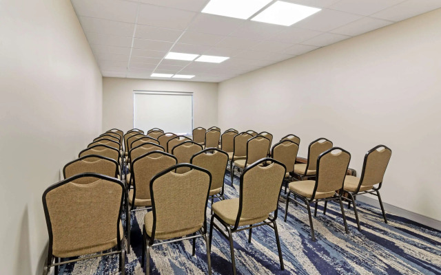 Comfort Suites Northside Hospital Gwinnett