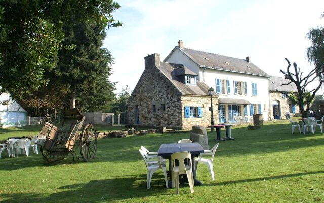 Beautiful Holiday Home With Pool Bbq Garden Deckchairs