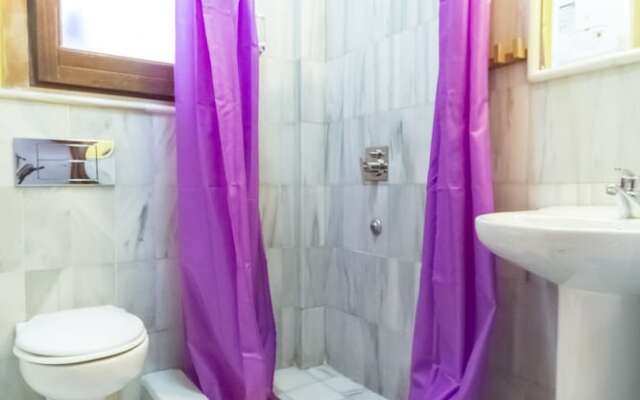 White Nest Hostel