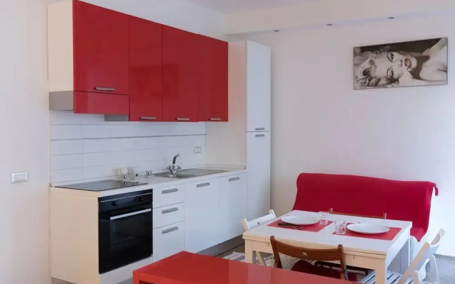 ALTIDO Red&White Studio
